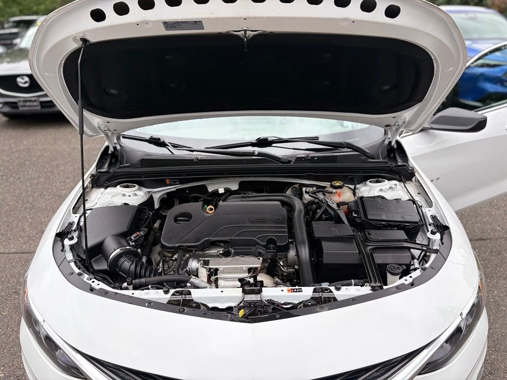 Used 2020 Summit White Chevrolet LS image 20