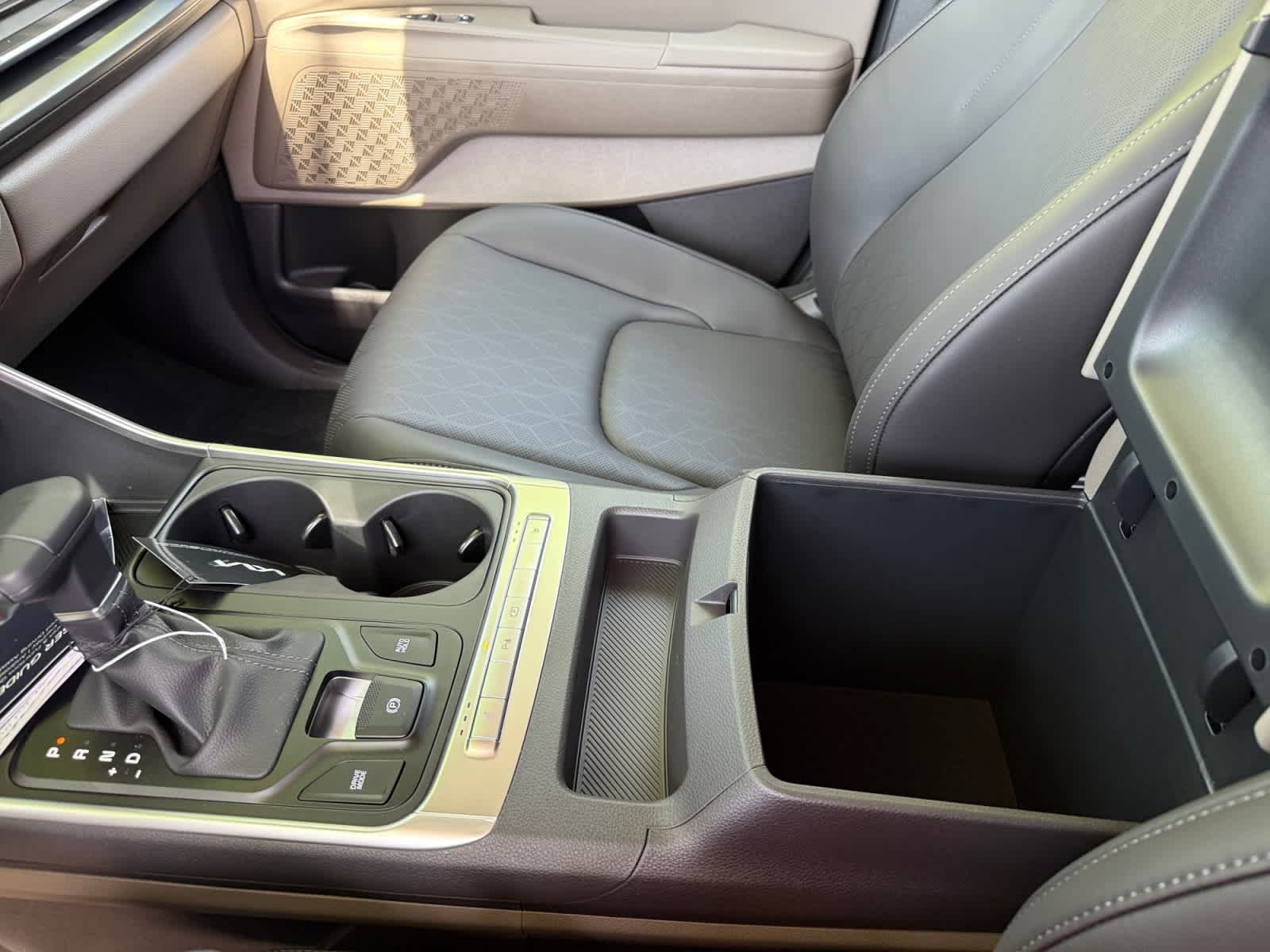 New 2026 Deep Chroma Blue Kia LXS image 18