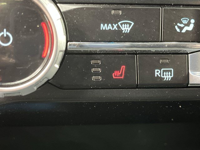 Used 2023 Oxford White Ford XLT image 31