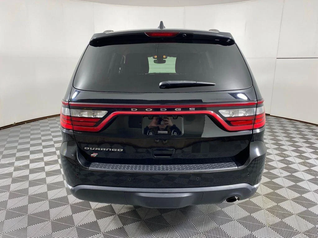 Used 2019 Black Clearcoat Dodge SXT Plus image 9