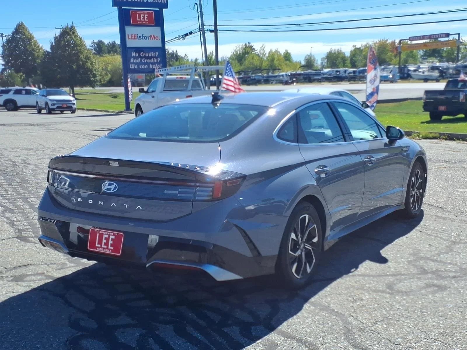 Used 2025 Blue Hyundai SEL image 5