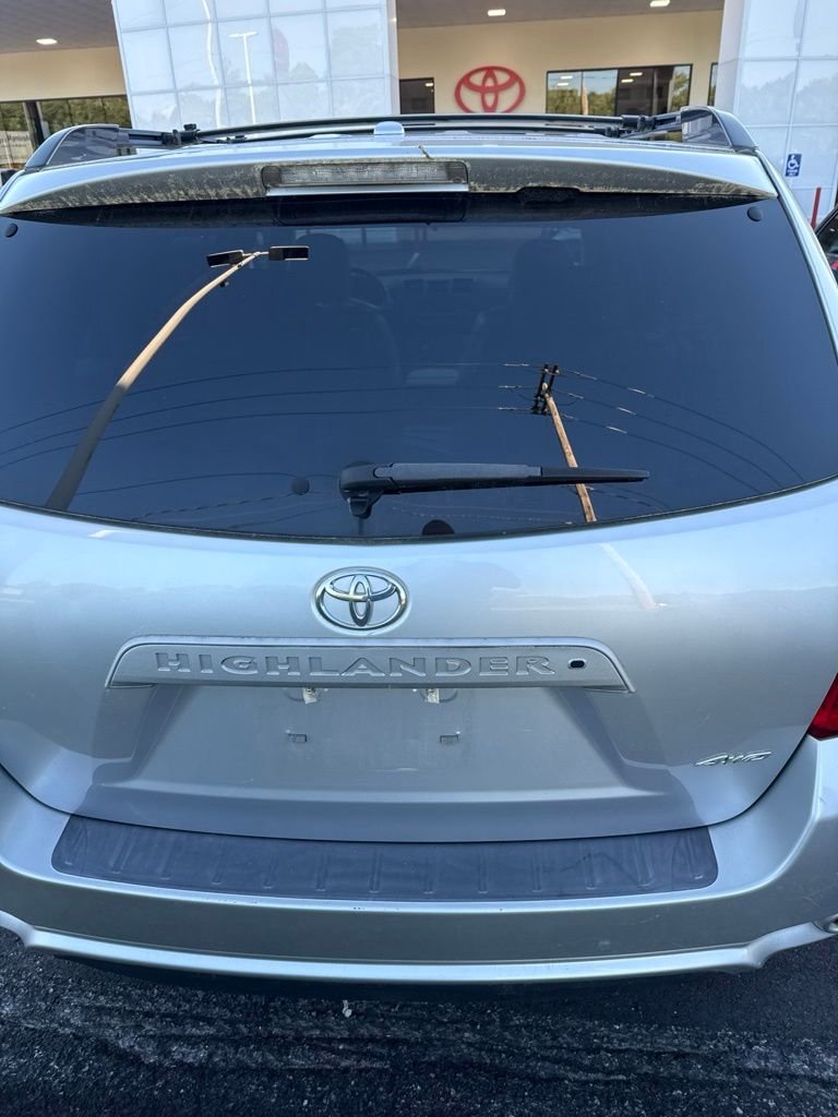 Used 2010 Silver Toyota SE image 14