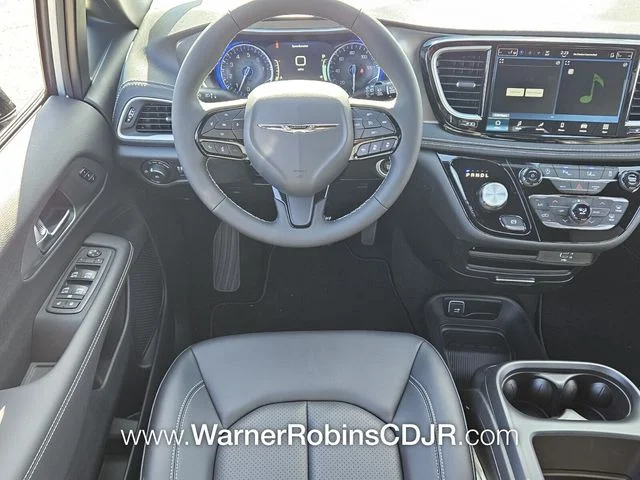 2026 Chrysler Pacifica Select - Photo 7
