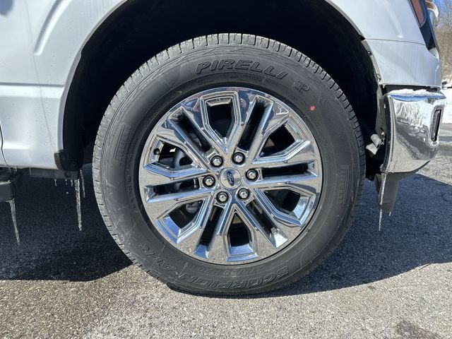 New 2024 Oxford White Ford XLT image 21