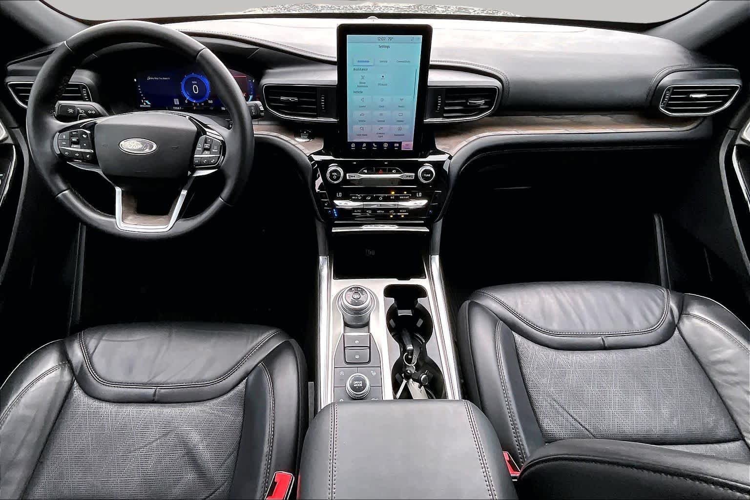 Used 2021 Carbonized Gray Metallic Ford Platinum image 16