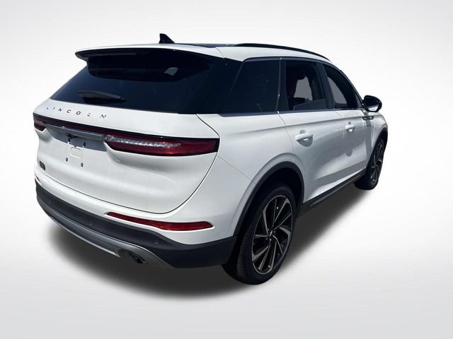 Used 2025 White Lincoln Reserve image 7
