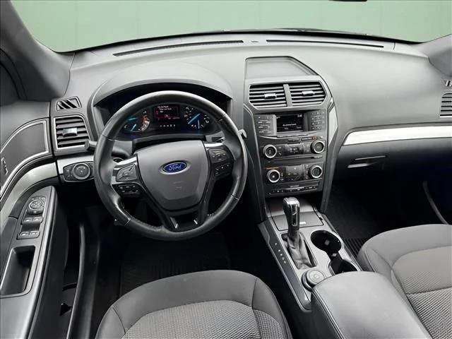 Used 2017 Red Ford XLT image 11