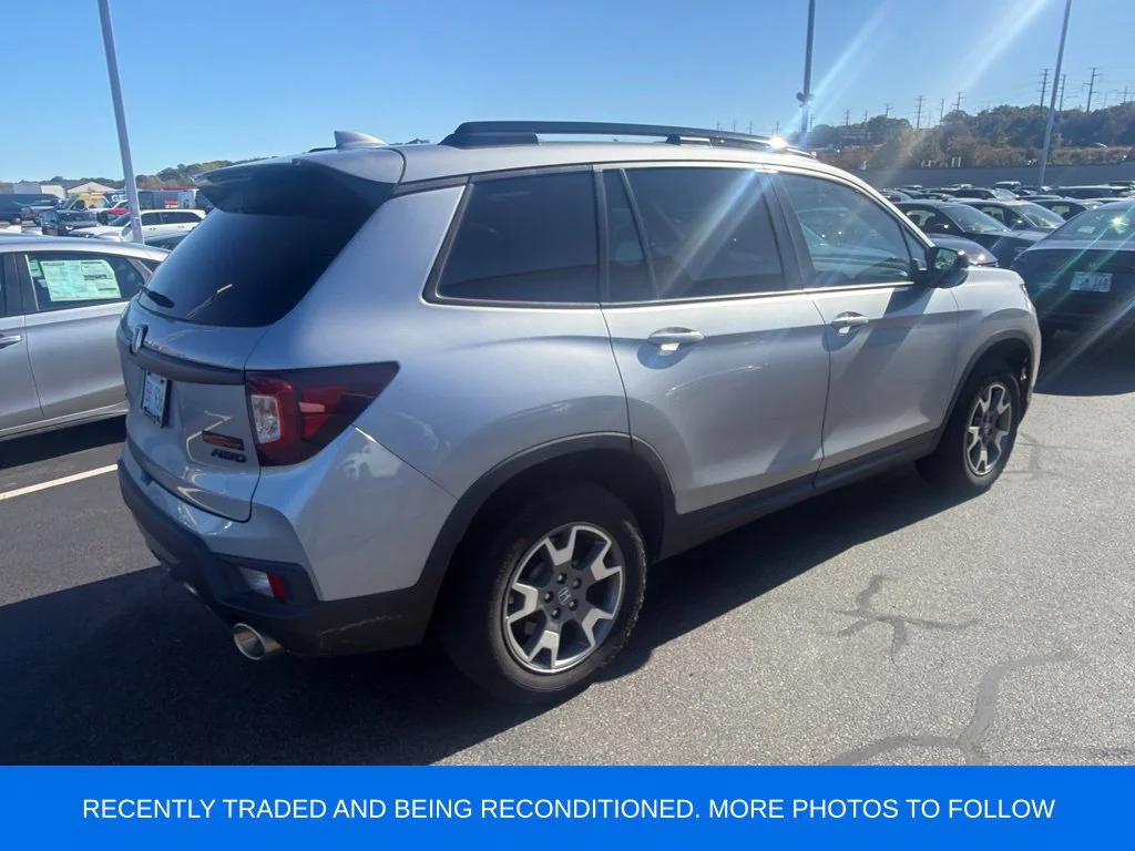 Used 2023 Lunar Silver Metallic Honda TrailSport image 2