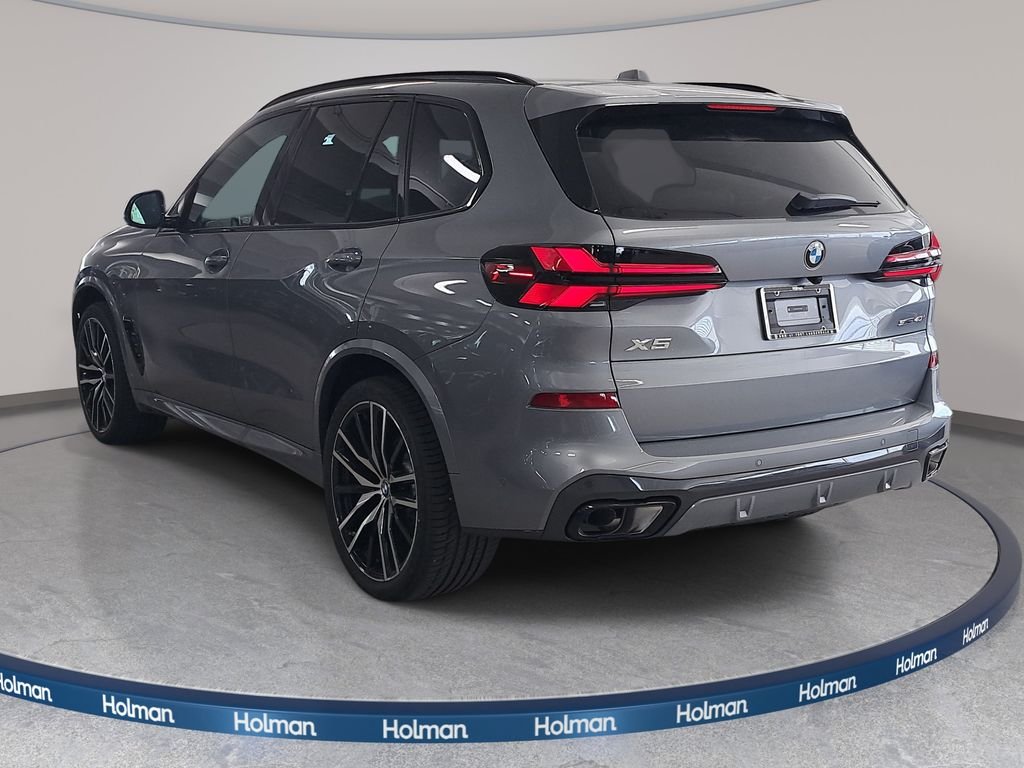 New 2026 Skyscraper Grey Metallic BMW sDrive40i image 7