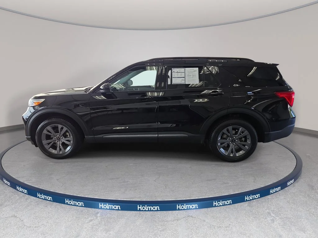 Certified Used 2023 Black Metallic Ford XLT image 8