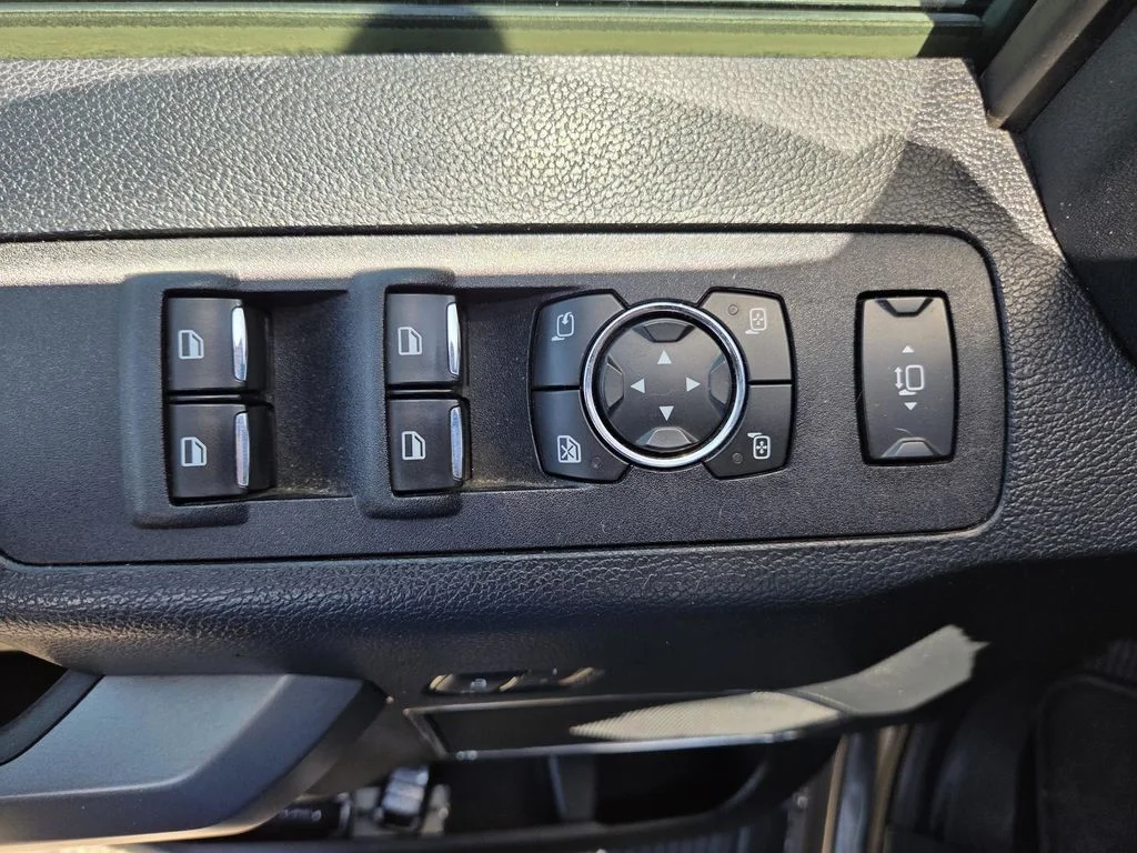 Used 2019 Magnetic Ford Platinum image 25