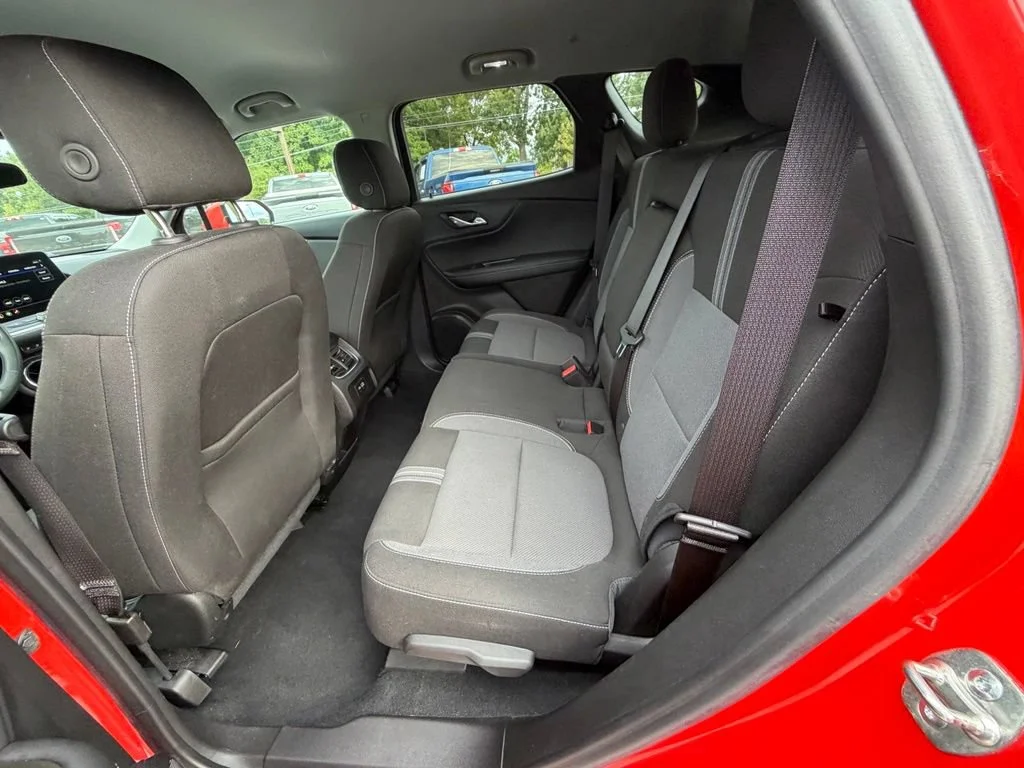Used 2025 Habanero Orange Chevrolet 2LT image 46