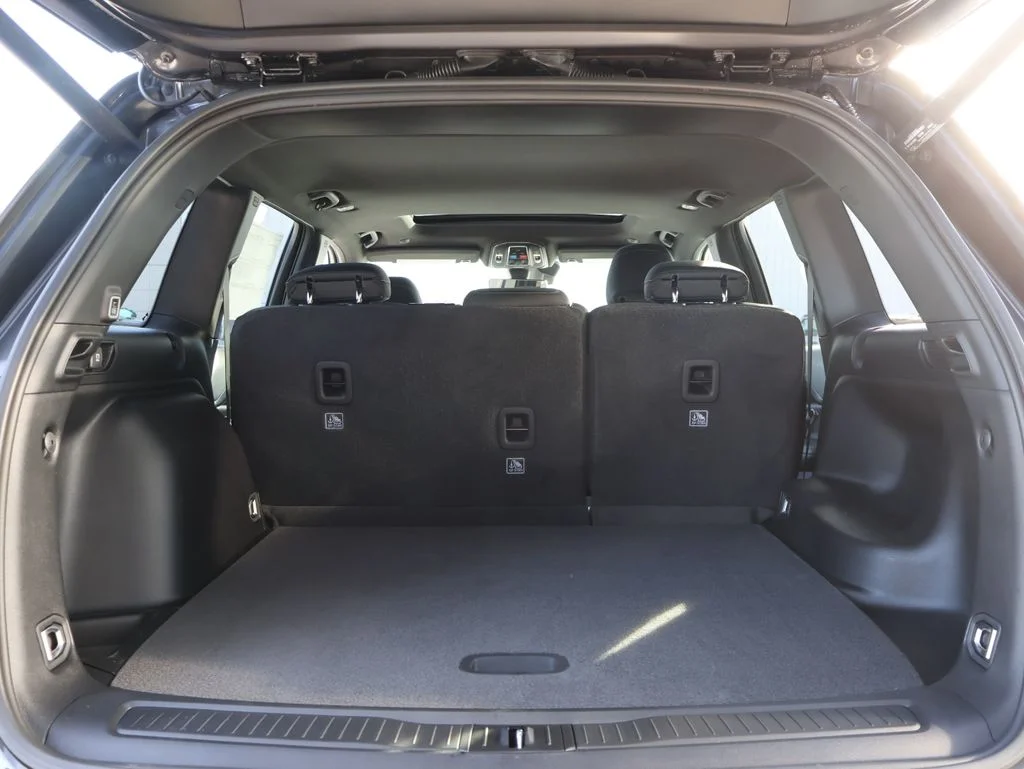 New 2026 Baltic Gray Metallic Clear-Coat Exterior Paint Jeep Laredo X image 14