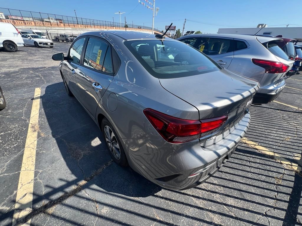 Used 2022 Gray Kia S image 3
