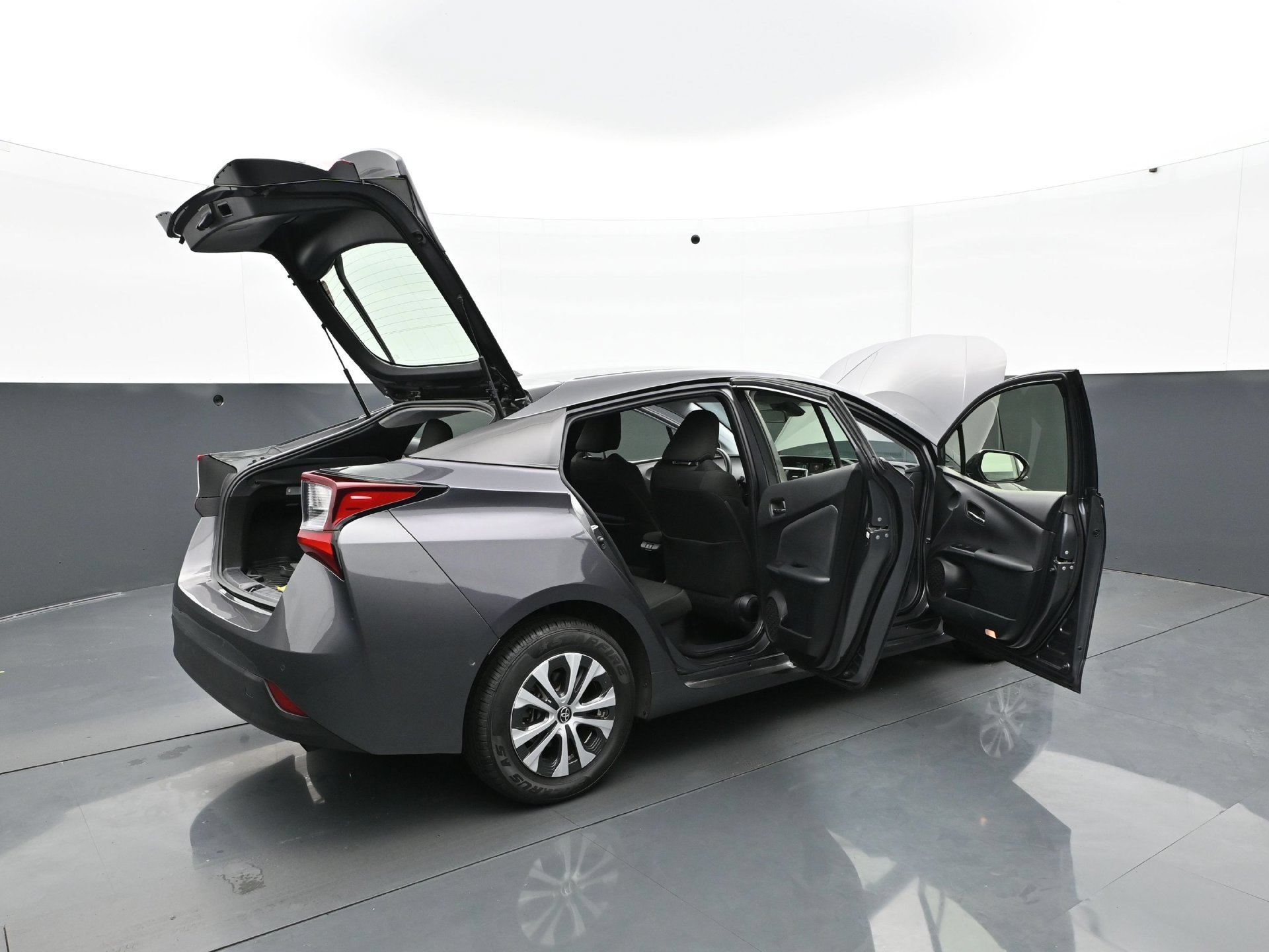 Used 2019 Magnetic Gray Metallic Toyota LE AWD-e image 36