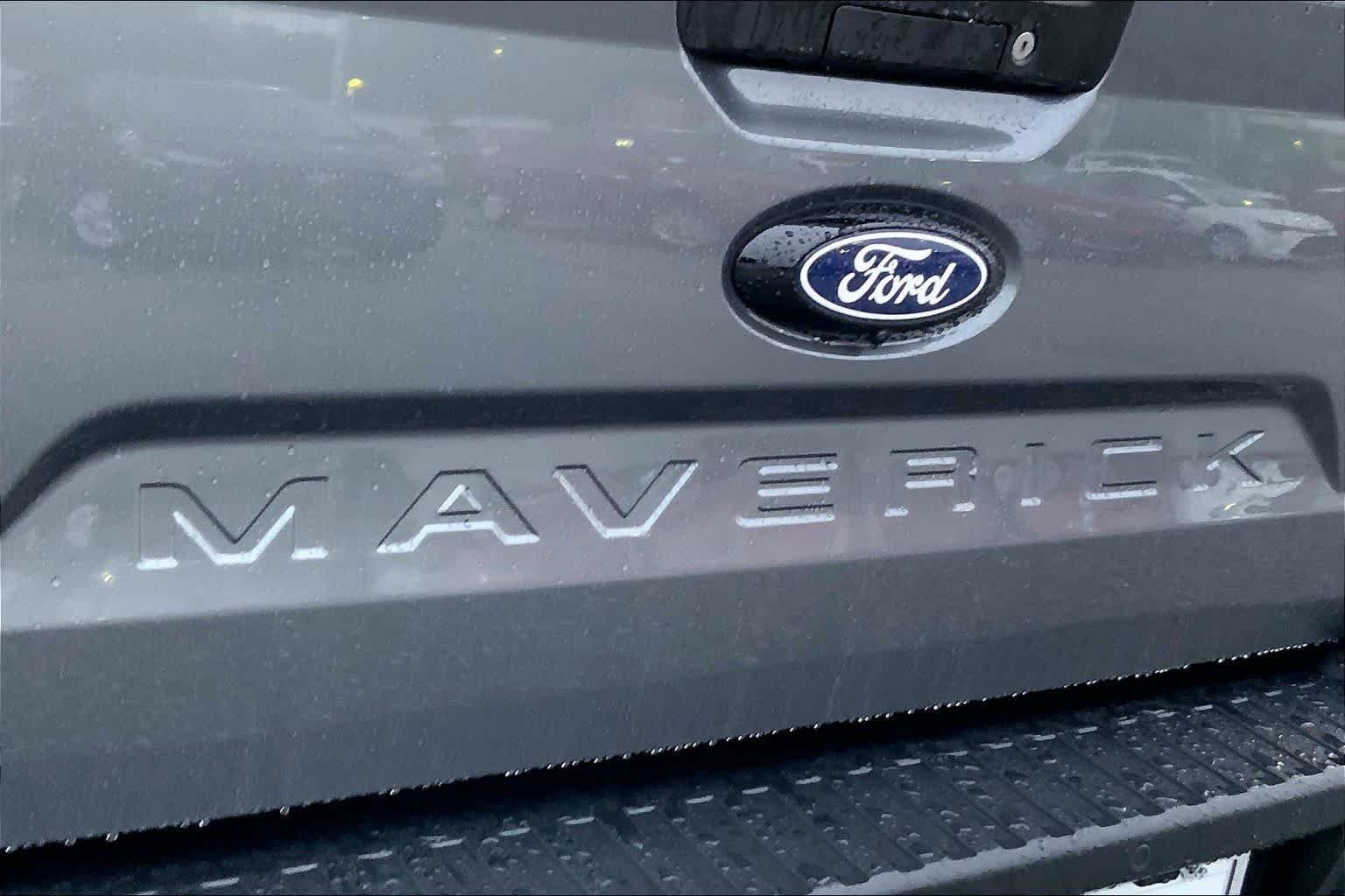 Used 2025 Carbonized Gray Metallic Ford XLT image 30