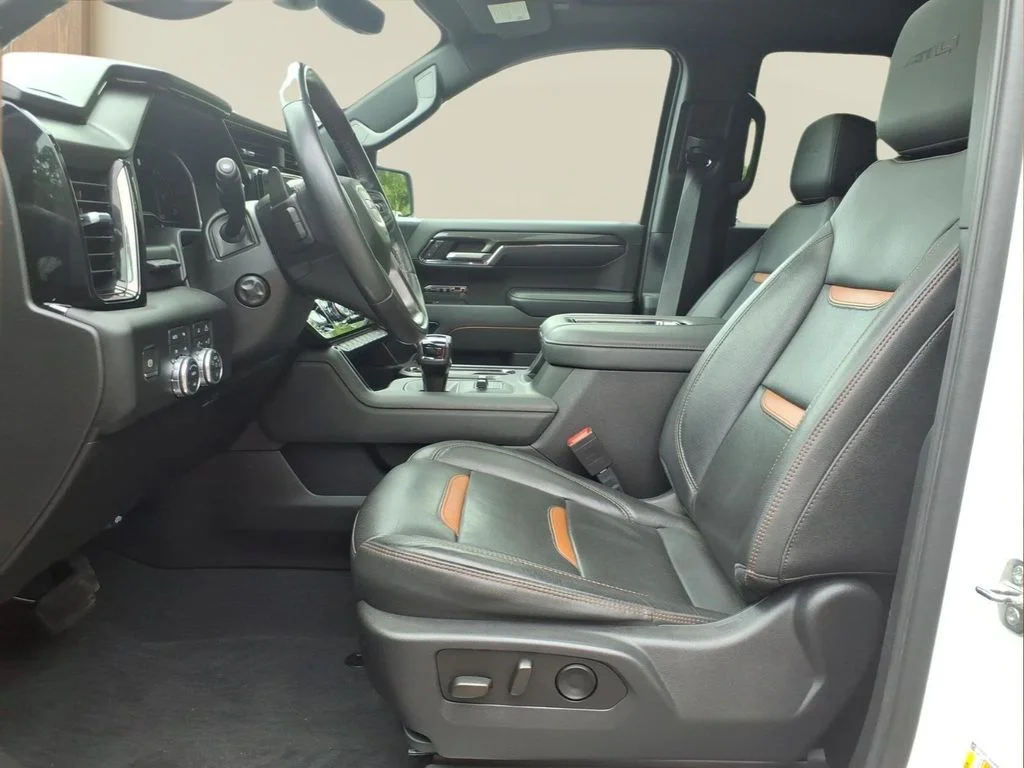 Certified Used 2022 White GMC AT4 image 15