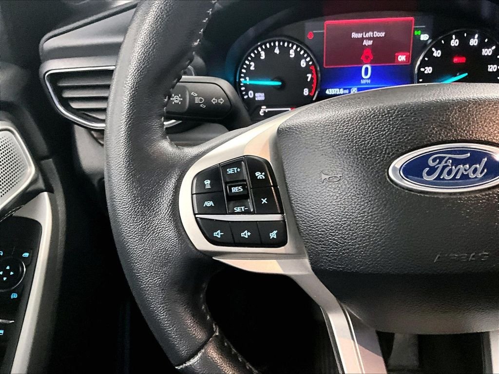 Used 2023 Black Metallic Ford Limited image 24