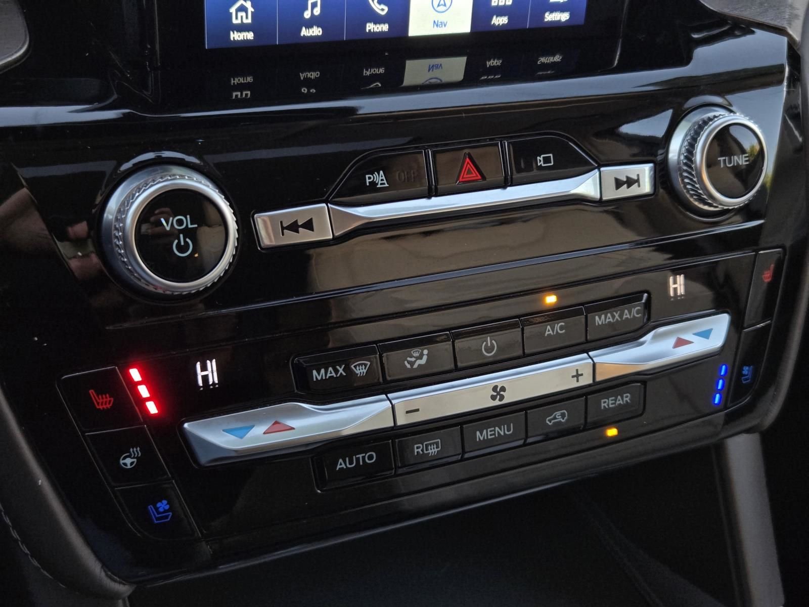 2021 Ford Explorer Platinum - Photo 29