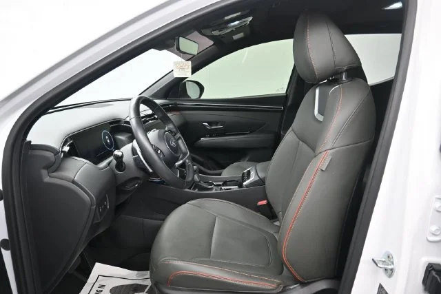 Used 2022 Ice White Hyundai Limited image 9