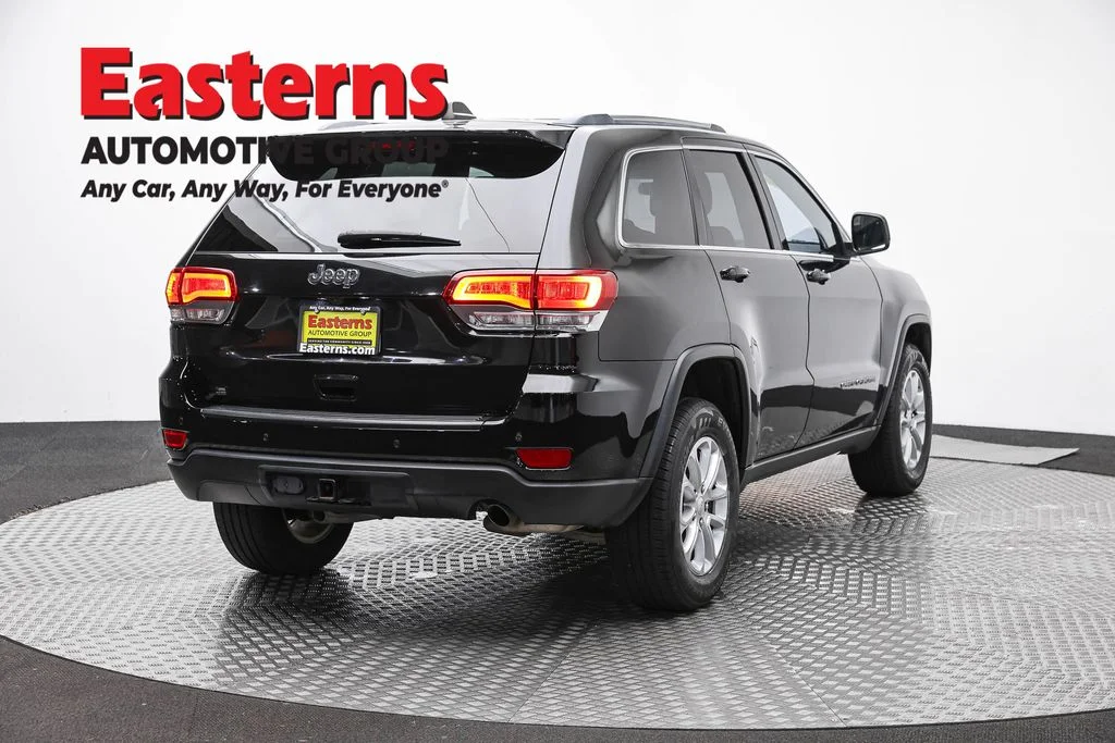 Used 2021 Black Jeep Laredo E image 5