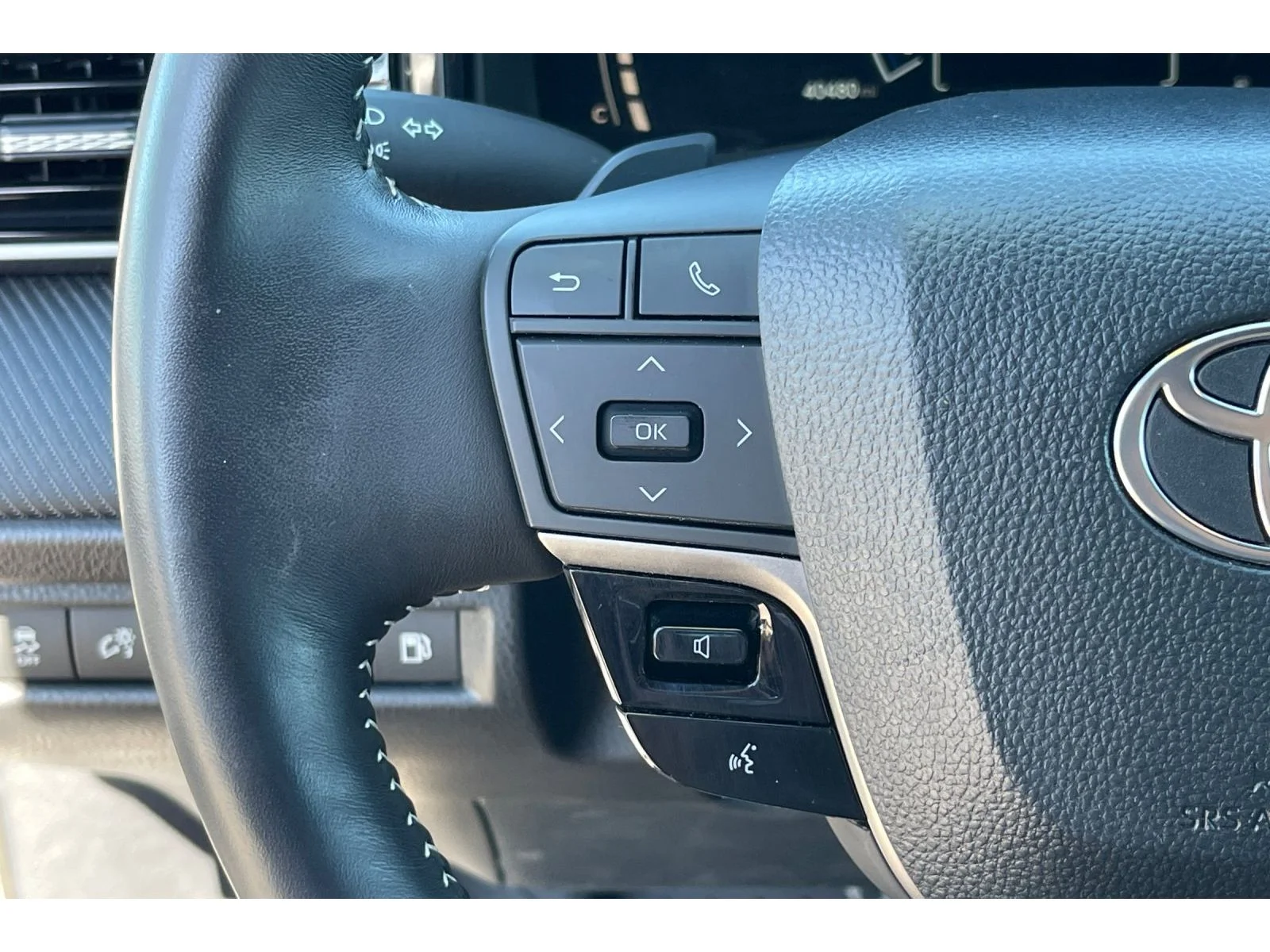 Used 2025 Heavy Metal Toyota SE image 35
