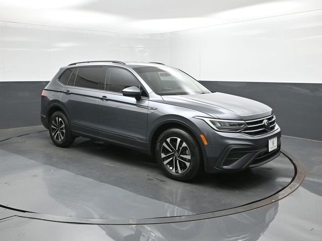 Used 2023  Volkswagen 2.0T S image 25