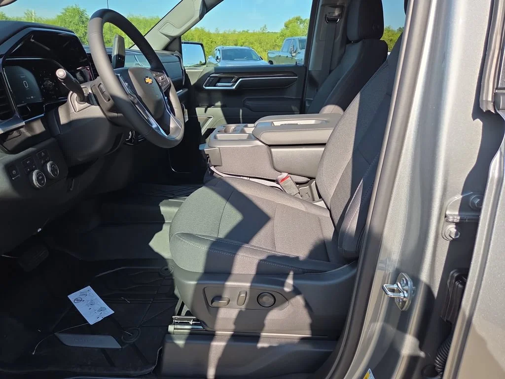 2026 Chevrolet Silverado 1500 LT - Photo 23