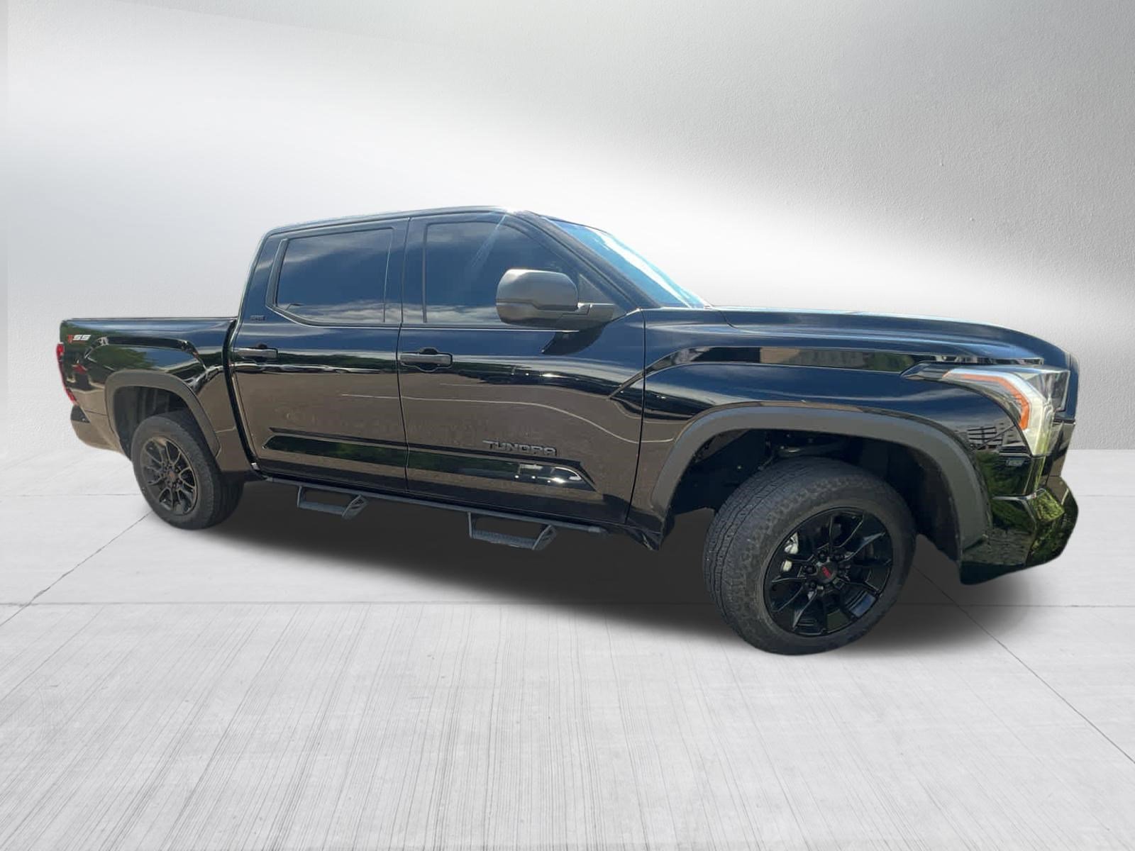 Used 2023 Toyota Tundra SR5 with VIN 5TFLA5DB2PX066148 for sale in Golden Valley, Minnesota