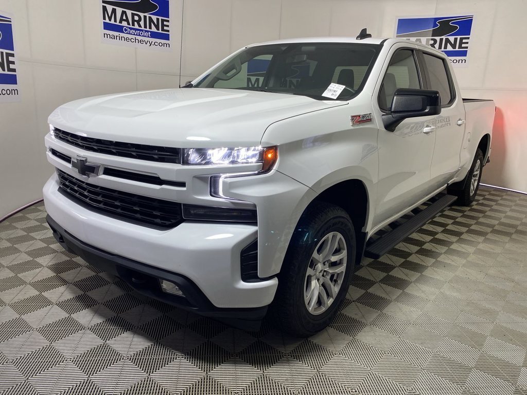 Used 2022 SUMMIT WHITE Chevrolet RST image 14