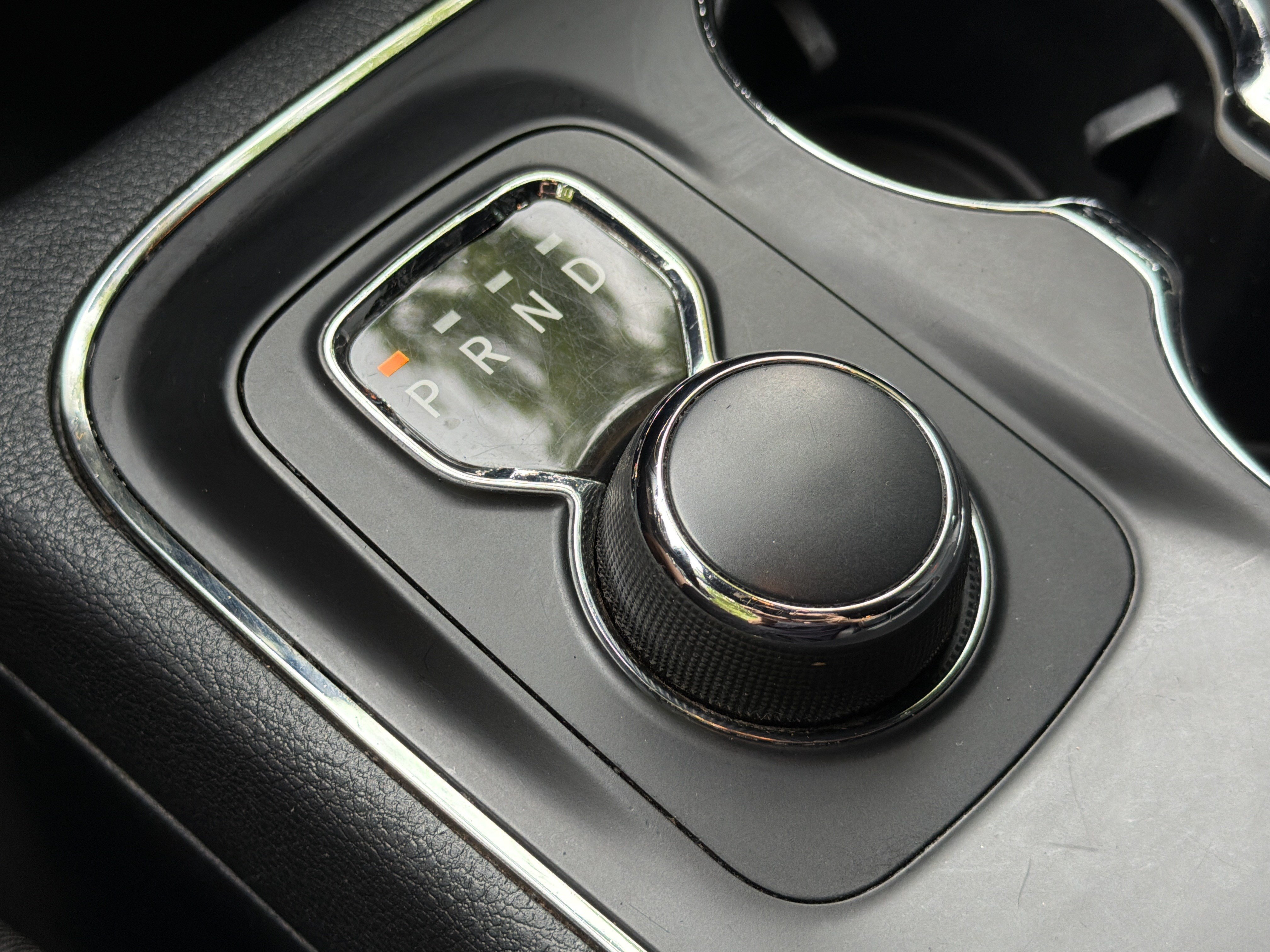 Used 2014 Brilliant Black Crystal Pearlcoat Dodge R/T image 29