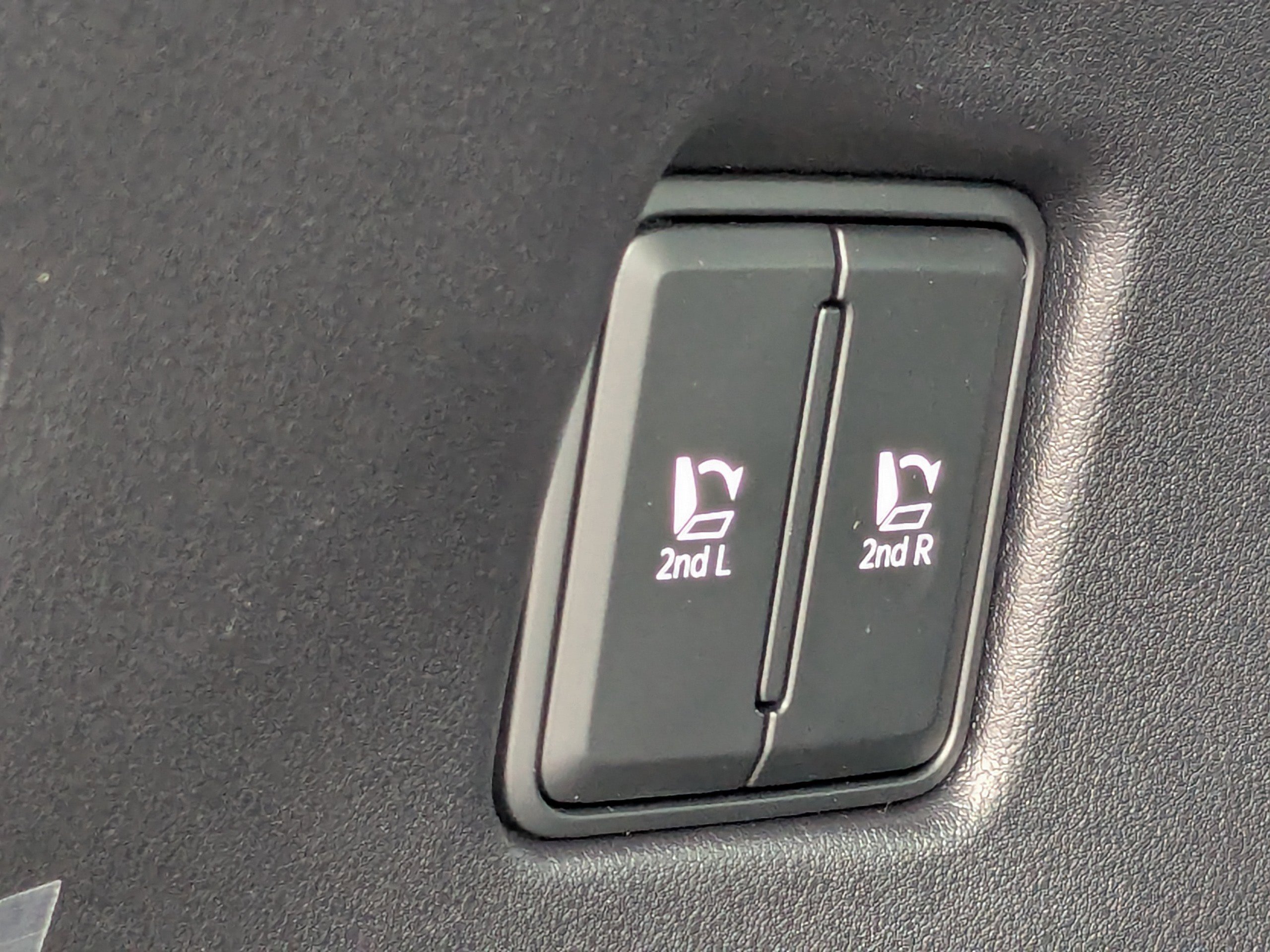 New 2027 Glacial White Pearl Kia X-Line EX image 16