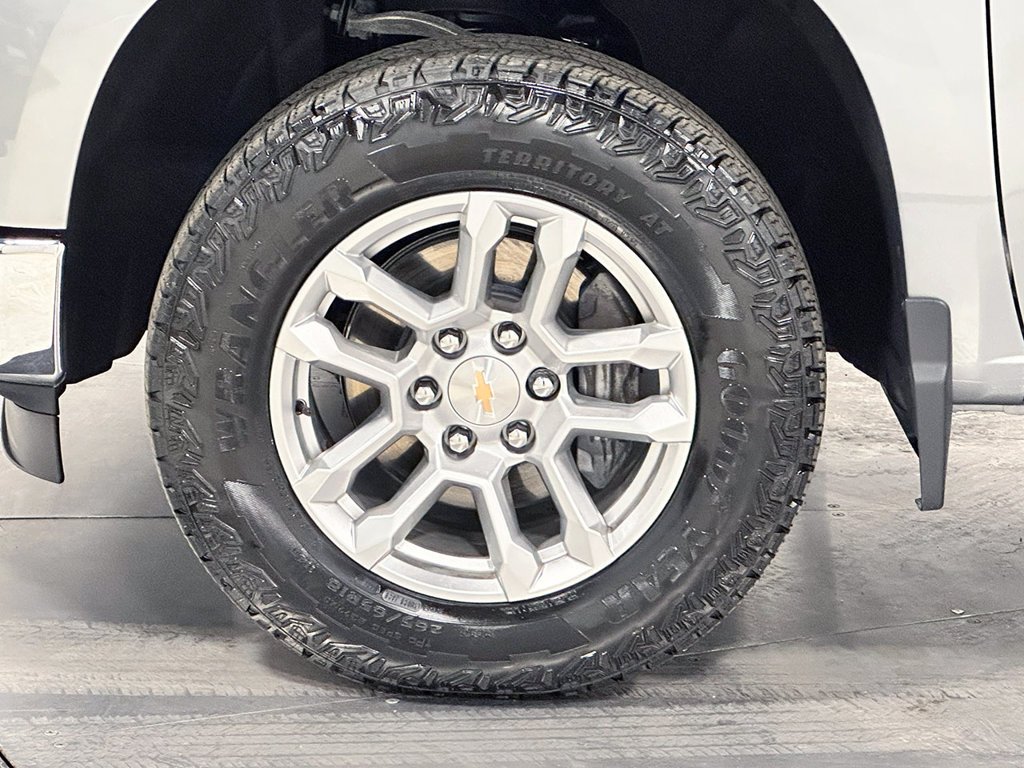 Used 2026 Gray Chevrolet LT image 35