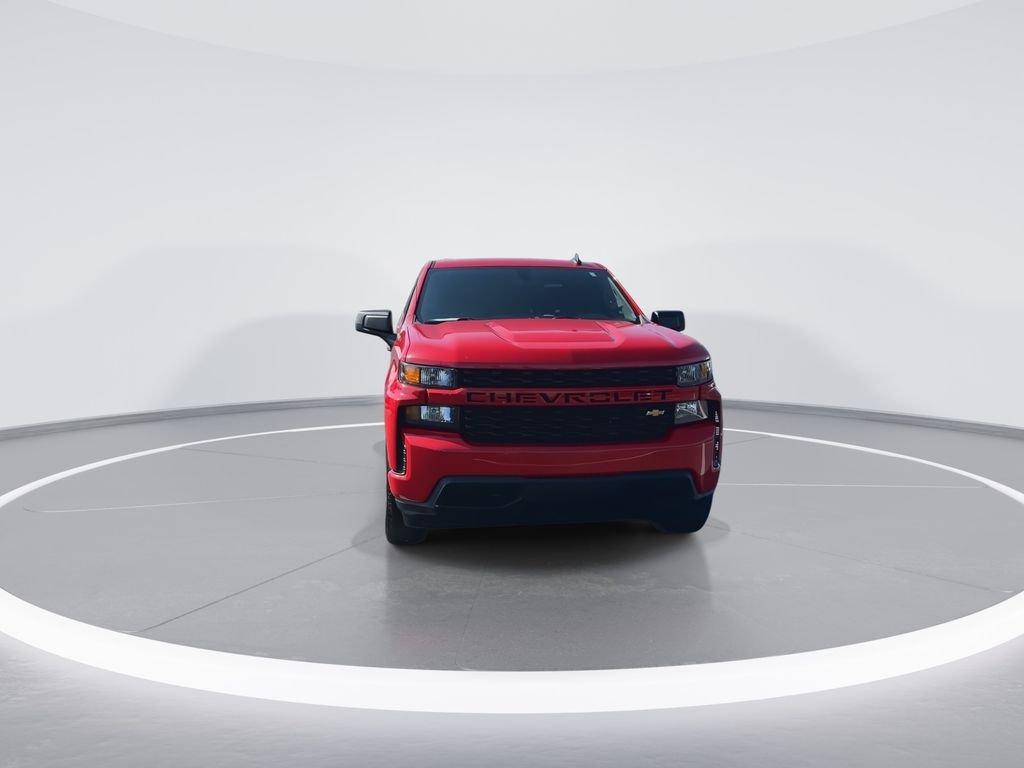 Used 2021 Red Chevrolet Custom image 3