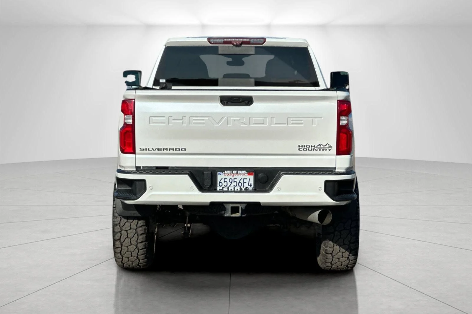 Used 2020 Iridescent Pearl Tricoat Chevrolet High Country image 4