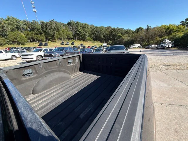 Used 2015 Black Ford Lariat image 13