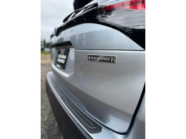 New 2026 ICE SILVER METALLIC Subaru Premium Hybrid image 46