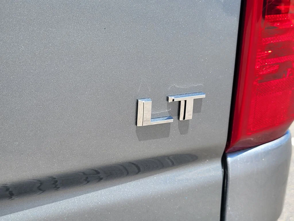 Used 2025 Sterling Gray Metallic Chevrolet LT image 9