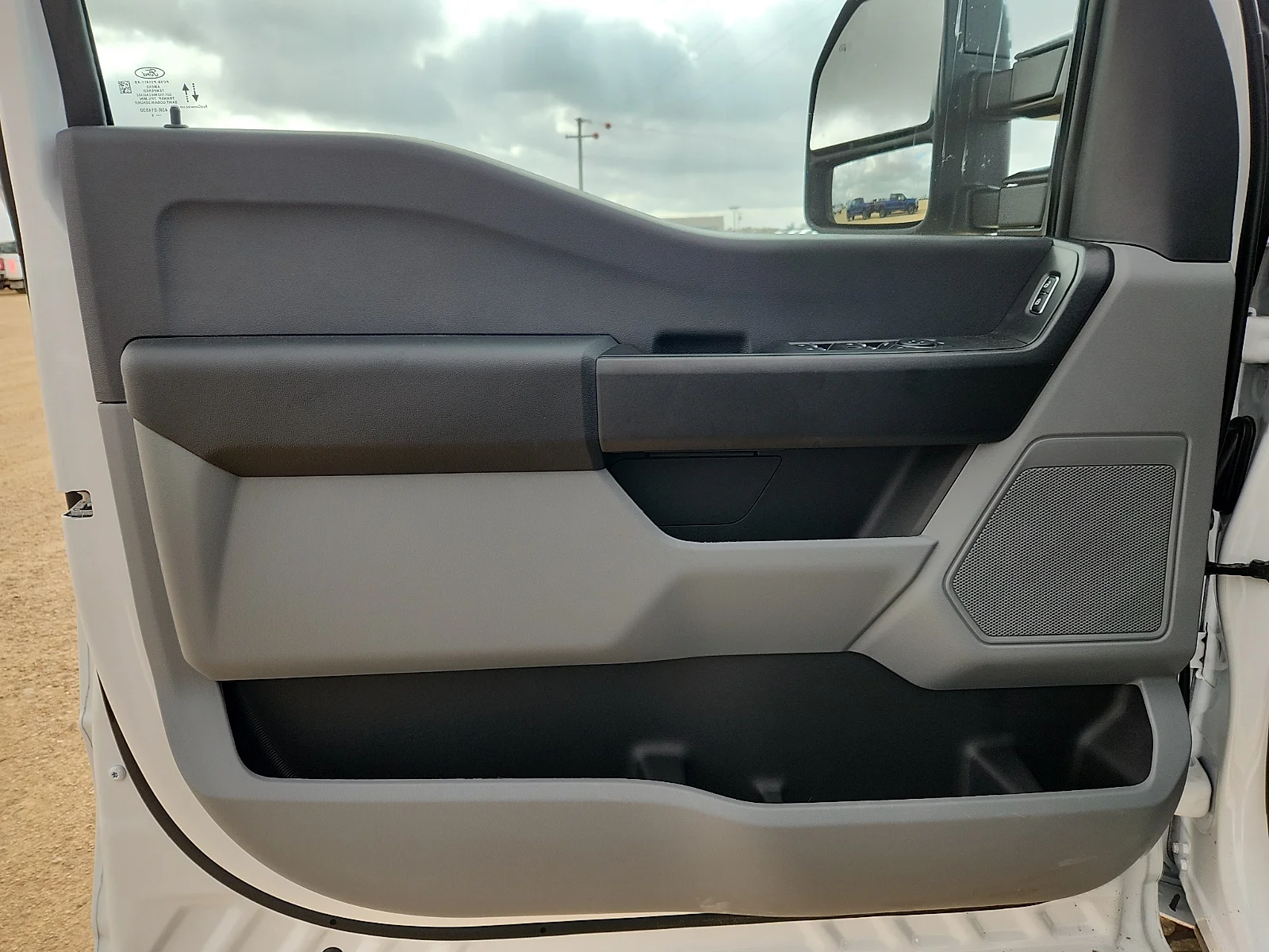 New 2026 Oxford White Ford F-250® XL image 14