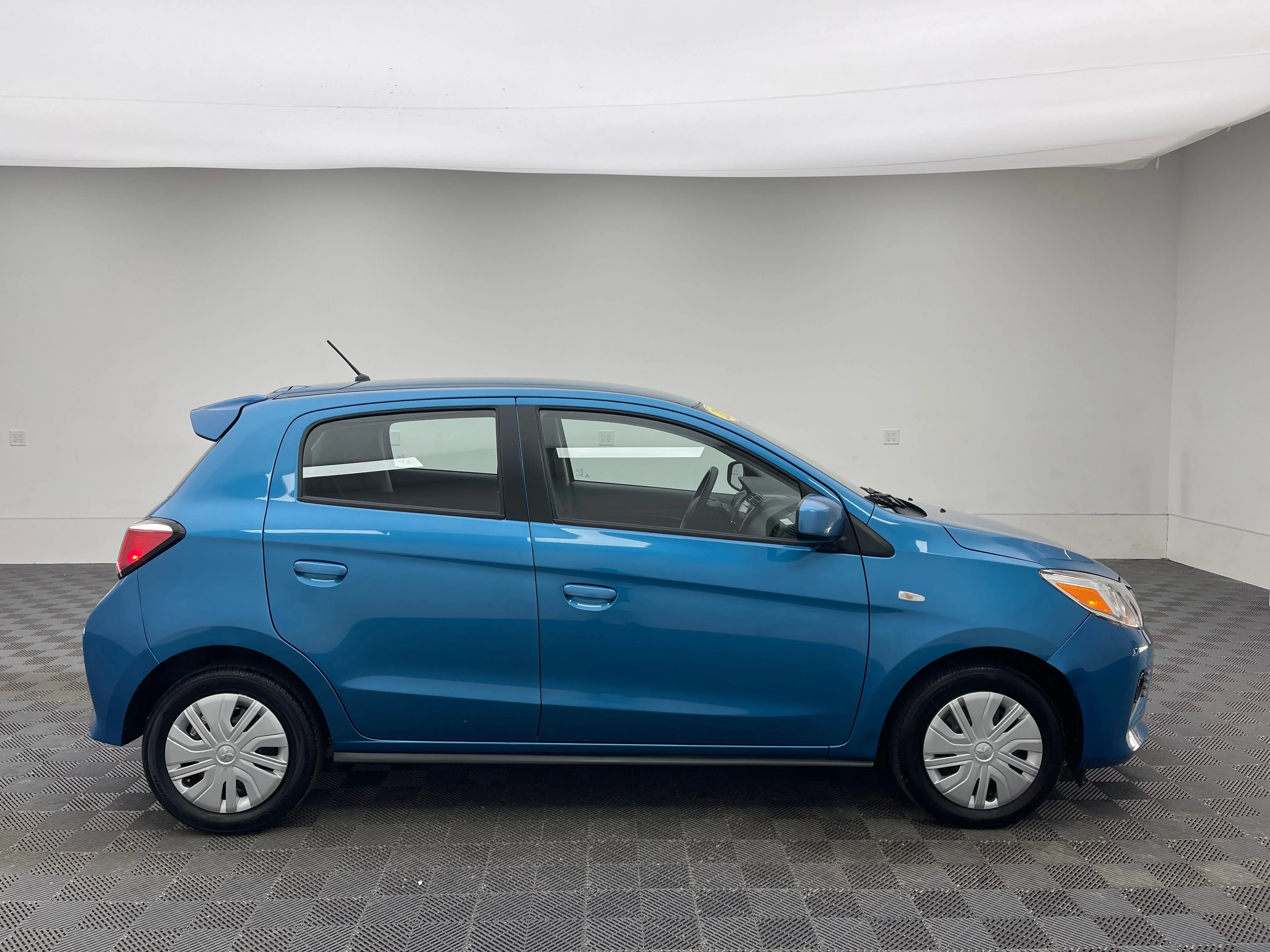 Used 2024 Blue Mitsubishi ES image 5