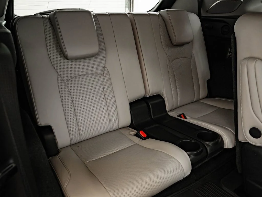 Used 2022 White Pearl Lexus 450hL Luxury image 45