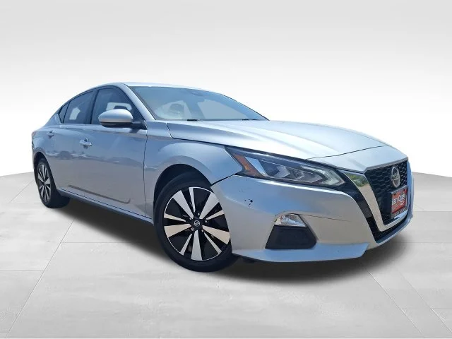 2022 Nissan Altima SV