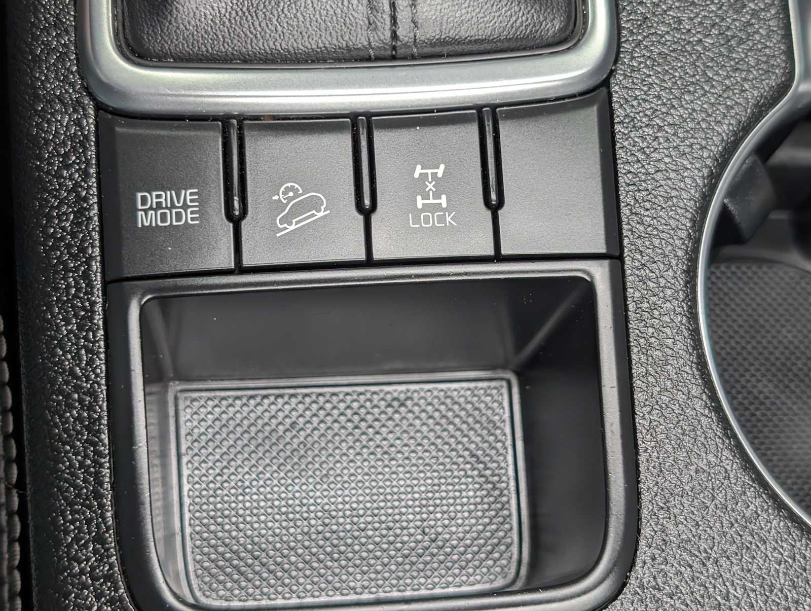 Used 2018 Snow White Pearl Kia EX image 27