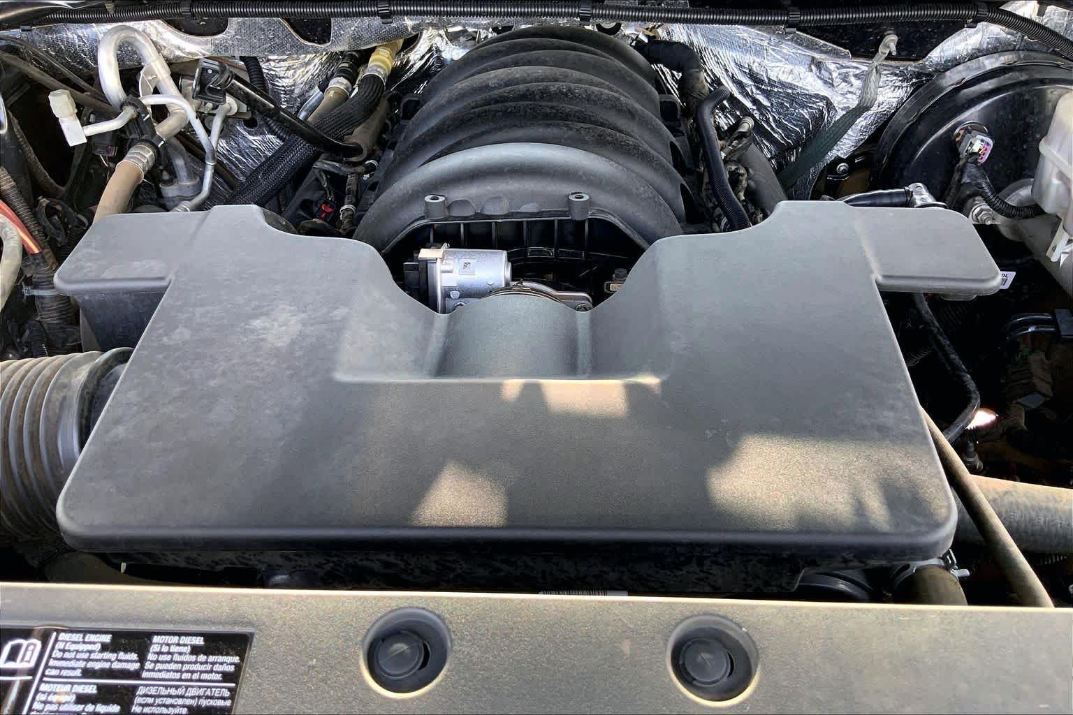 Used 2018 Tungsten Metallic Chevrolet LT image 33