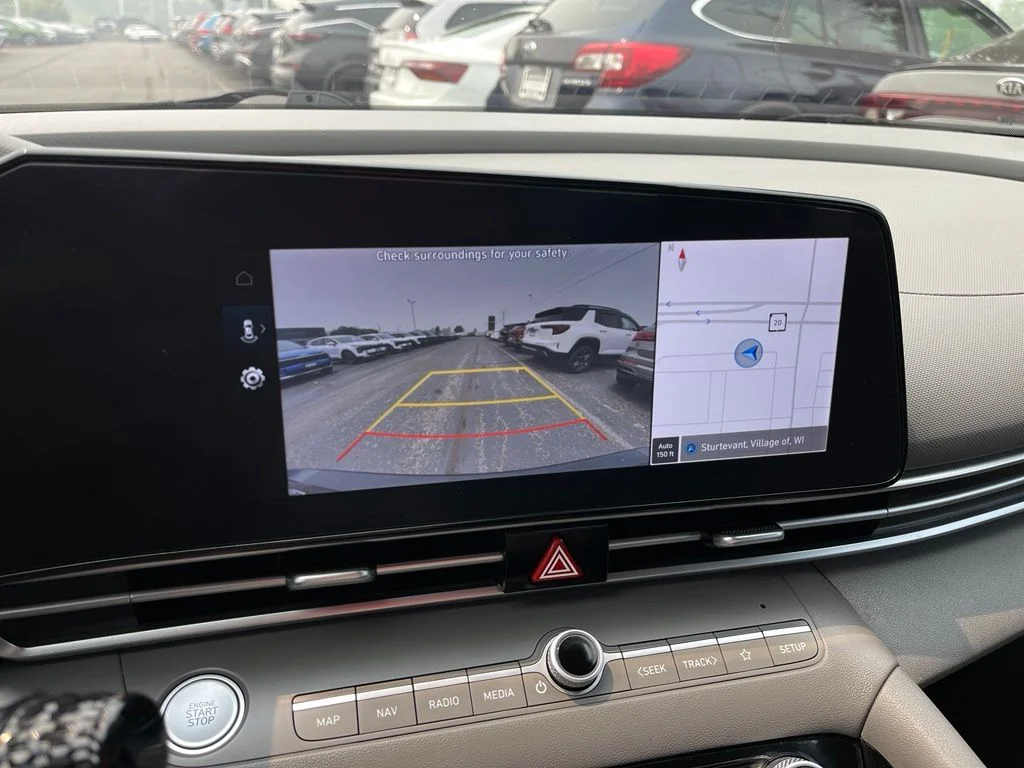 Used 2023 Phantom Black Hyundai SEL image 12