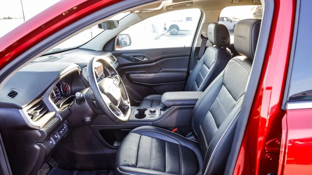 Used 2023 Red GMC Denali image 22