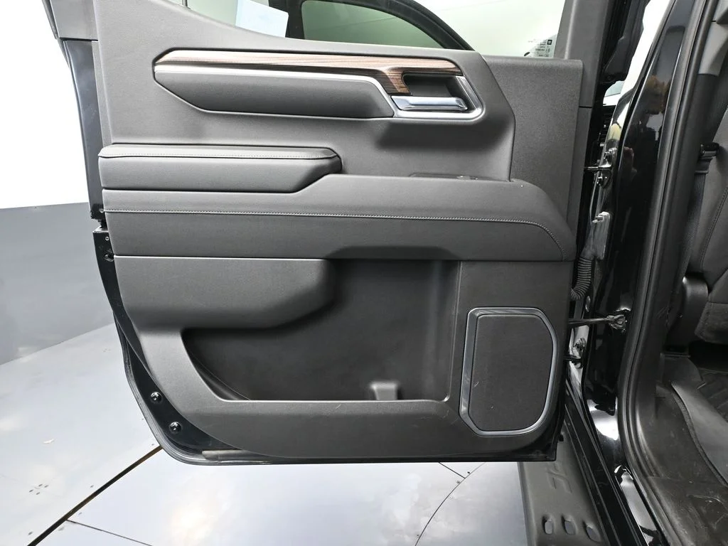 Certified Used 2022 Black Chevrolet RST image 41