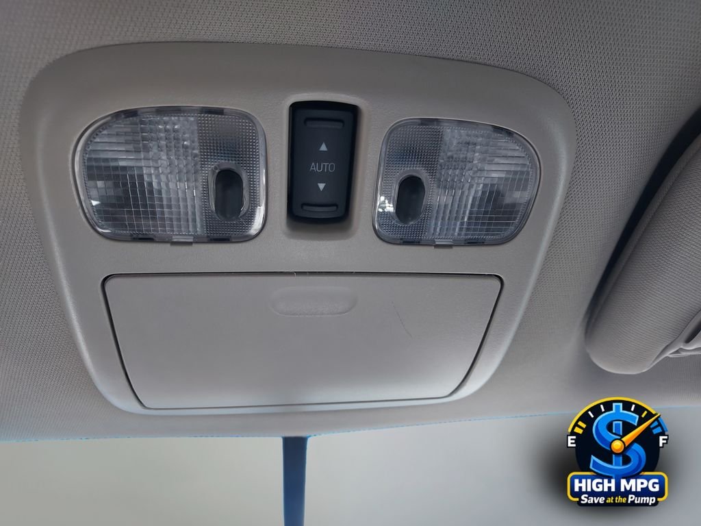 Used 2010 Gray Ford SE image 11
