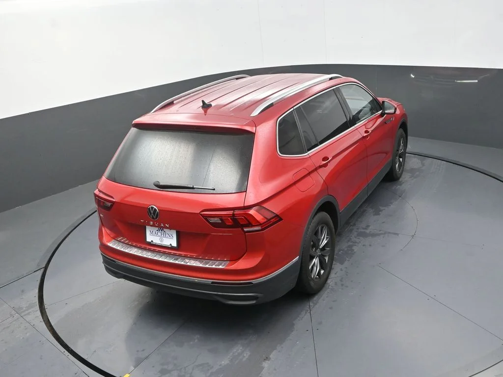 Used 2023 Red Volkswagen 2.0T SE image 19