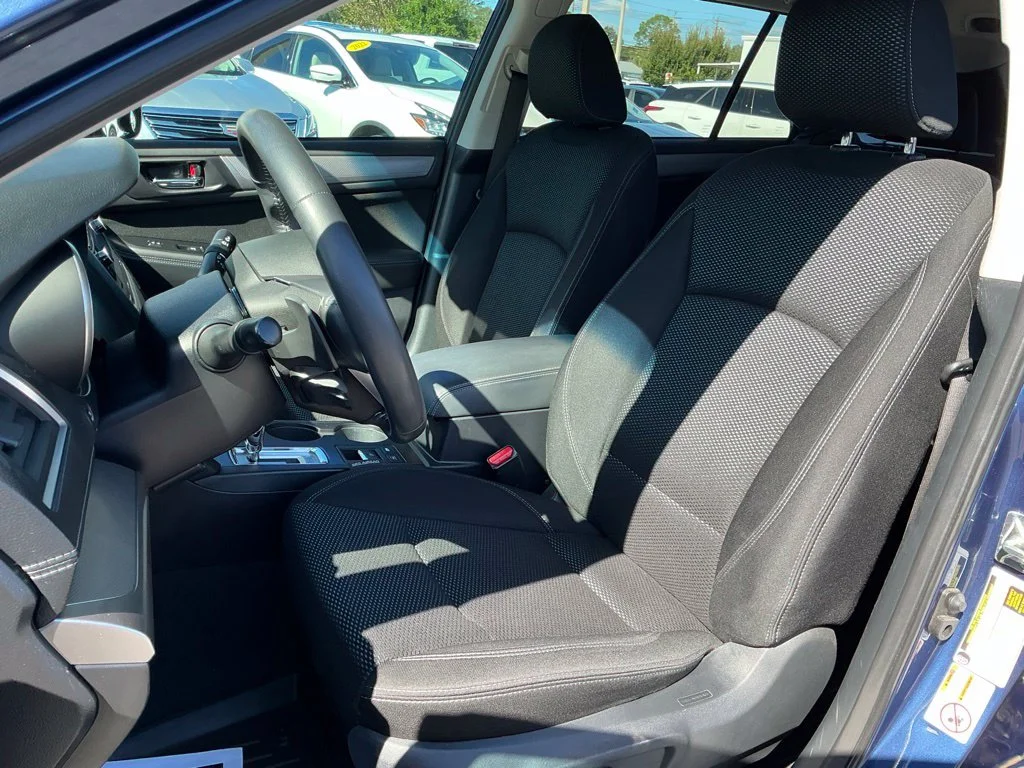 Used 2019 Blue Subaru 2.5i Premium image 30